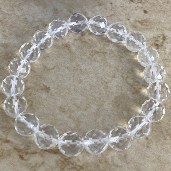 10mm Clear Quartz Faceted Crystal Bracelet - Picture 4 of 9